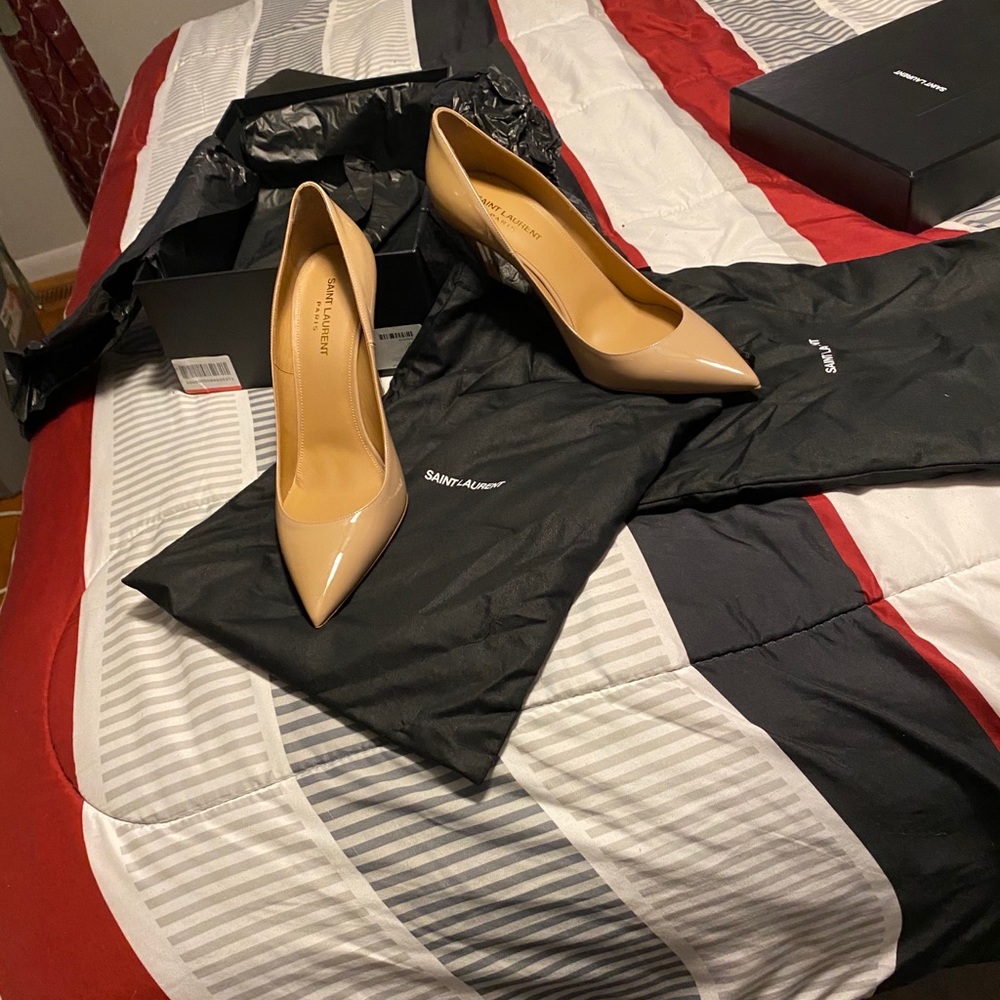 Designer pumps